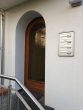Beste Lage! Marienburger Höhe: Voll möblierte 1-Zimmer-Wohnung mit Balkon - Eingangsportal