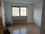 Bad Salzdetfurth: 3-Zimmer-Wohnung und Balkon in ruhiger Lage - Schlafzimmer